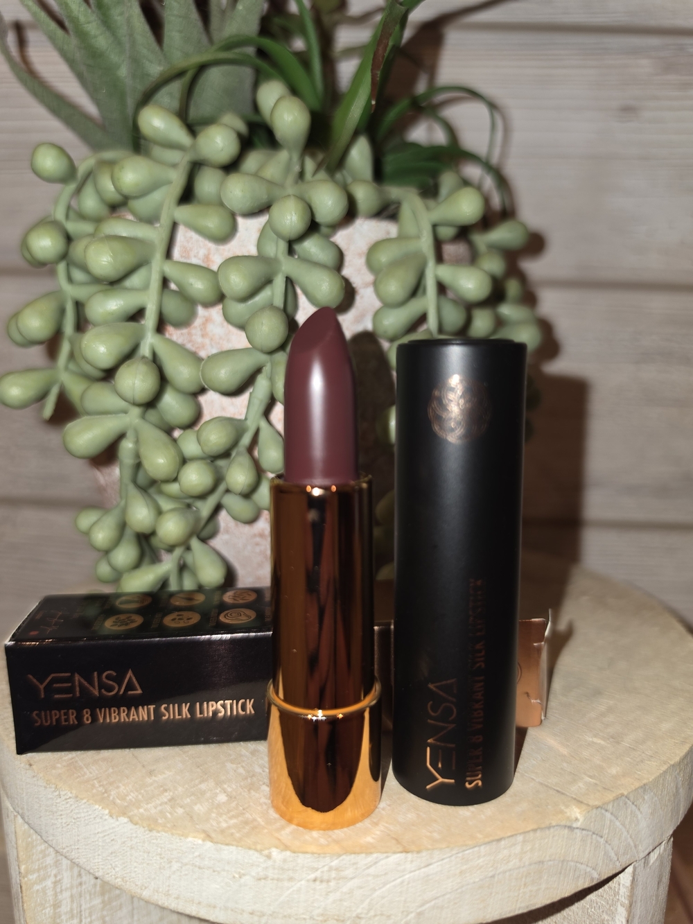 Yensa Super 8 Silk Lipstick — Captivate